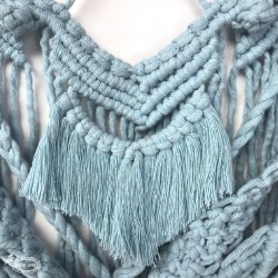 مكرمية من النسيج لون أزرق بصناعة يدوية متقنة , قياس : 50 * 2 * 70