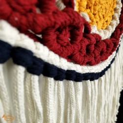 مكرمية من النسيج أكثر من لون , شتوية  , قياس : 50 * 2 * 50 