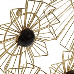 ديكورية حائط لون ذهبي من المعدن قياس 111X7X118 