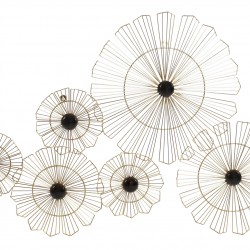 ديكورية حائط لون ذهبي من المعدن قياس 111X7X118 