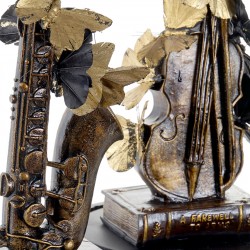 ديكورية من مادة الريزن قياس 23 * 23 * 38 