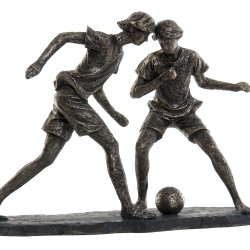 تحفة ديكورية على شكل لاعبين كرة قدم من مادة الريزن قياس 17.5 * 7.5 * 23 