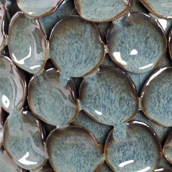 مزهرية ذات لون فيروزي قياس 30.5 * 20 * 20 مزهرية ذات لون فيروزي قياس 30.5 * 20 * 20