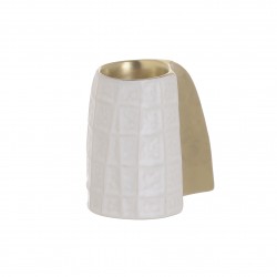 شمعدان لون أبيض و ذهبي من السيراميك قياس 10 * 7 * 10 سم