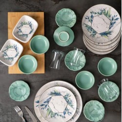 طقم صحون افطار مصنوع من السيراميك لون اابيض و اخضر يكفي 6 اشخاص عدد25 قطعه طقم صحون افطار مصنوع من السيراميك لون اابيض و اخضر يكفي 6 اشخاص عدد25 قطعه