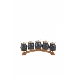 طقم توابل على قاعده خشبيه  مصنوعه من بورسلان لون رمادي غامق  عدد5 قطع