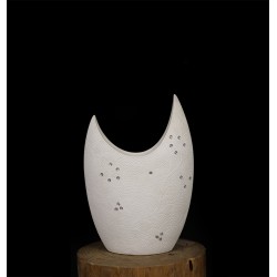 مزهرية لون أبيض مزهرية لون أبيض