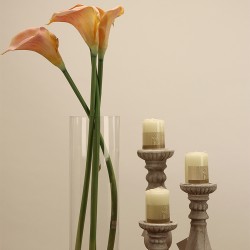 زهرة الزنبق" كالا " صناعي زهرة الزنبق" كالا " صناعي