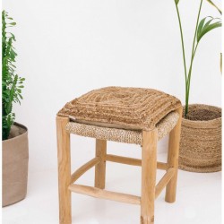 وسادة كرسي مربعة الشكل من القش الطبيعي  قياس 40 * 40 * 4 سم 