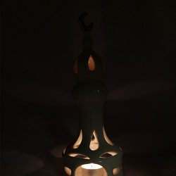 فانوس رمضان على شكل مآذنة لون أبيض كريمي من البورسلان قياس 30 * 11 سم