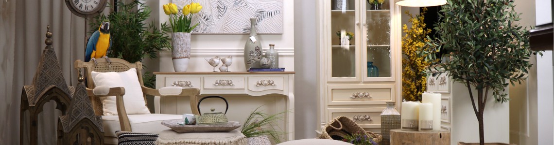 Accessories & Antiques Accessories & Antiques