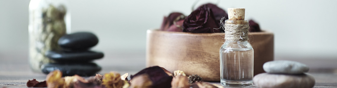 Candles & Scents Candles & Scents